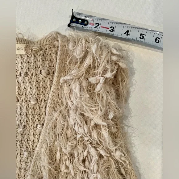 Altar’d State 70’s Style Yarn Vest Boho Cowgirl Shaggy Beige Cream Medium - Picture 9 of 13